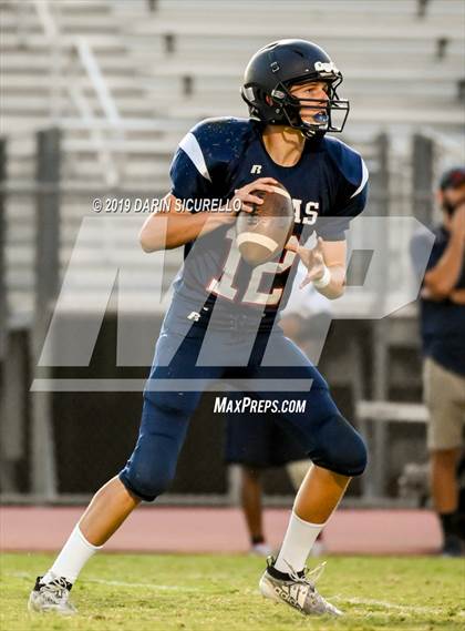 Thumbnail 2 in Perry vs Chandler photogallery.