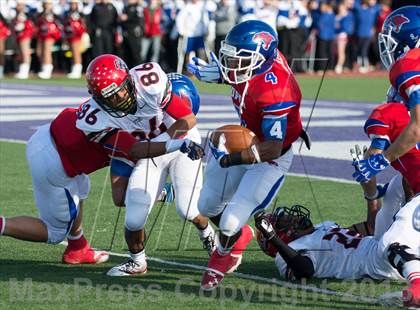 Thumbnail 3 in Cedar Hill vs Cooper (UIL 5A D2 Regional Playoff) photogallery.