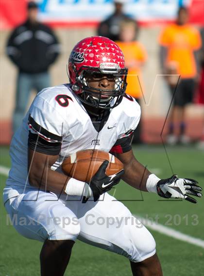 Thumbnail 3 in Cedar Hill vs Cooper (UIL 5A D2 Regional Playoff) photogallery.