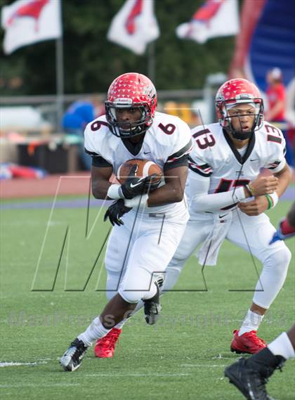 Thumbnail 1 in Cedar Hill vs Cooper (UIL 5A D2 Regional Playoff) photogallery.