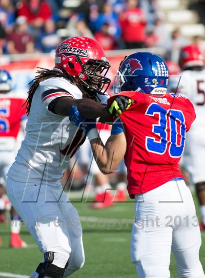 Thumbnail 3 in Cedar Hill vs Cooper (UIL 5A D2 Regional Playoff) photogallery.