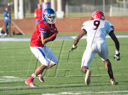 Thumbnail 2 in Cedar Hill vs Cooper (UIL 5A D2 Regional Playoff) photogallery.