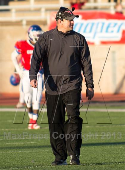 Thumbnail 3 in Cedar Hill vs Cooper (UIL 5A D2 Regional Playoff) photogallery.