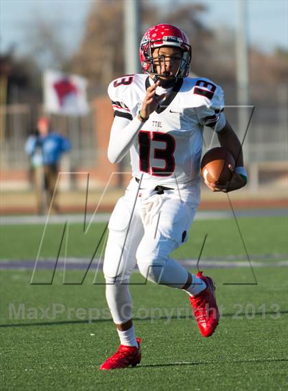 Thumbnail 2 in Cedar Hill vs Cooper (UIL 5A D2 Regional Playoff) photogallery.