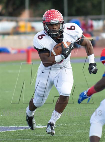 Thumbnail 3 in Cedar Hill vs Cooper (UIL 5A D2 Regional Playoff) photogallery.