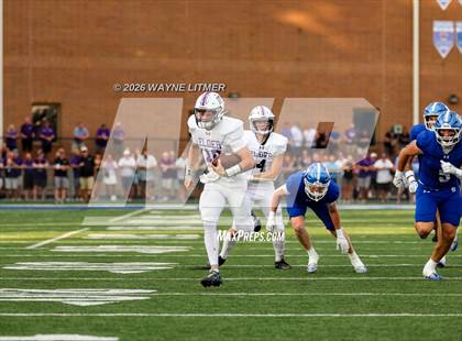 Thumbnail 1 in Elder @ Covington Catholic photogallery.