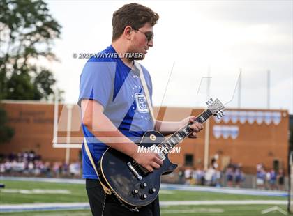Thumbnail 3 in Elder @ Covington Catholic photogallery.