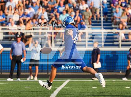 Thumbnail 3 in Elder @ Covington Catholic photogallery.