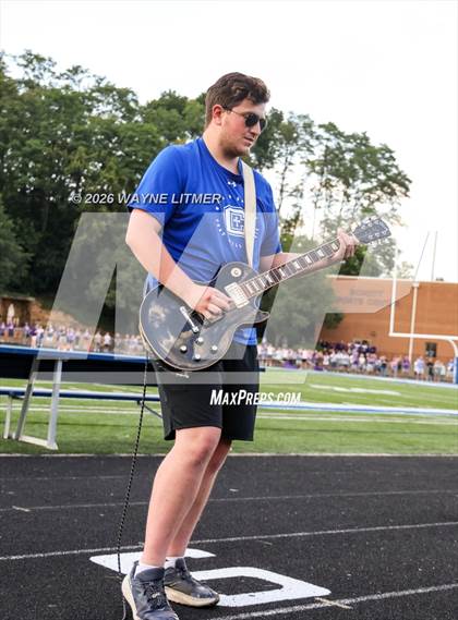 Thumbnail 2 in Elder @ Covington Catholic photogallery.