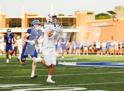 Thumbnail 2 in Elder @ Covington Catholic photogallery.