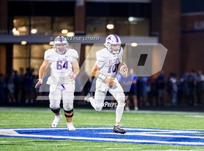Thumbnail 2 in Elder @ Covington Catholic photogallery.