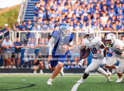 Thumbnail 1 in Elder @ Covington Catholic photogallery.