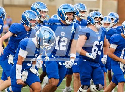 Thumbnail 3 in Elder @ Covington Catholic photogallery.