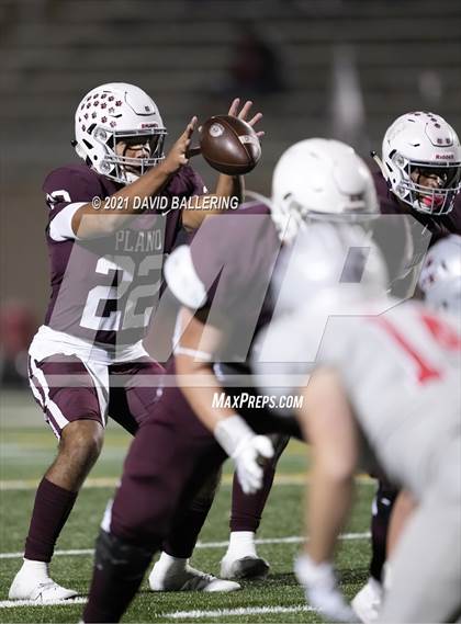 Thumbnail 3 in Marcus @ Plano photogallery.