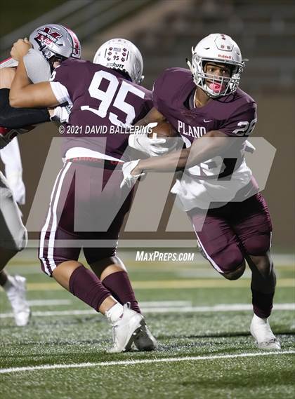 Thumbnail 2 in Marcus @ Plano photogallery.