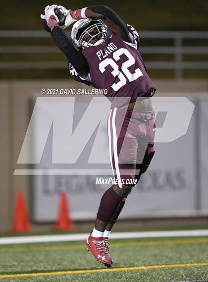 Thumbnail 3 in Marcus @ Plano photogallery.
