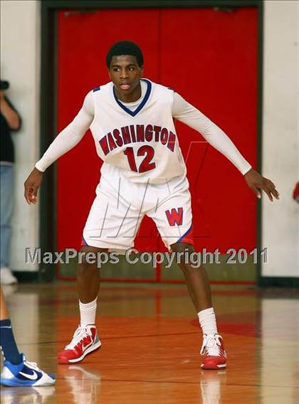 Thumbnail 3 in Washington vs. Bishop Montgomery (Sea Hawk Classic Championship Game) photogallery.