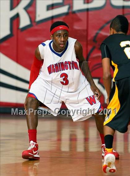 Thumbnail 3 in Washington vs. Bishop Montgomery (Sea Hawk Classic Championship Game) photogallery.