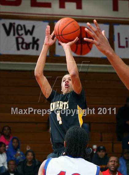 Thumbnail 3 in Washington vs. Bishop Montgomery (Sea Hawk Classic Championship Game) photogallery.