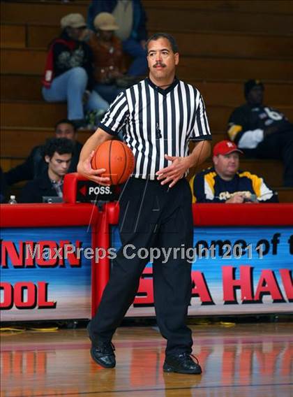 Thumbnail 1 in Washington vs. Bishop Montgomery (Sea Hawk Classic Championship Game) photogallery.