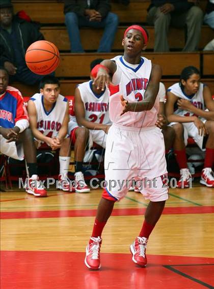 Thumbnail 1 in Washington vs. Bishop Montgomery (Sea Hawk Classic Championship Game) photogallery.