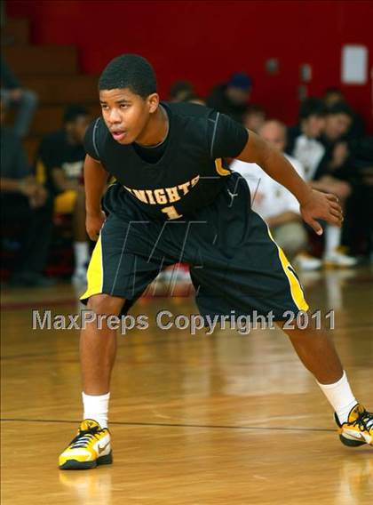 Thumbnail 2 in Washington vs. Bishop Montgomery (Sea Hawk Classic Championship Game) photogallery.