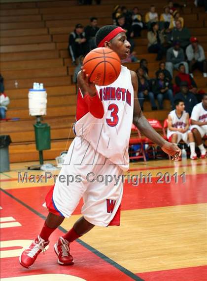 Thumbnail 2 in Washington vs. Bishop Montgomery (Sea Hawk Classic Championship Game) photogallery.
