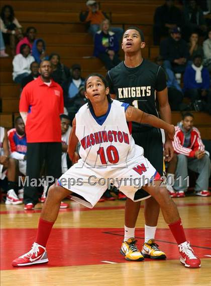 Thumbnail 1 in Washington vs. Bishop Montgomery (Sea Hawk Classic Championship Game) photogallery.