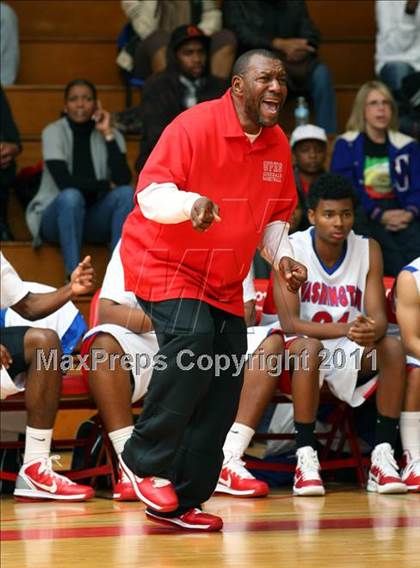 Thumbnail 2 in Washington vs. Bishop Montgomery (Sea Hawk Classic Championship Game) photogallery.