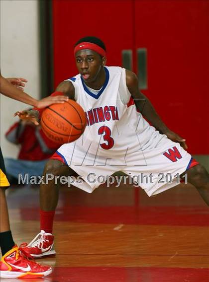 Thumbnail 3 in Washington vs. Bishop Montgomery (Sea Hawk Classic Championship Game) photogallery.