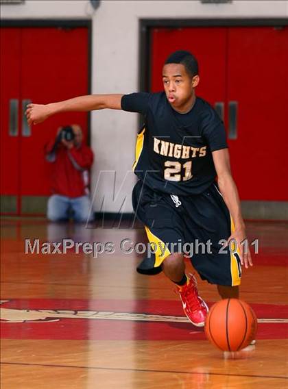 Thumbnail 1 in Washington vs. Bishop Montgomery (Sea Hawk Classic Championship Game) photogallery.