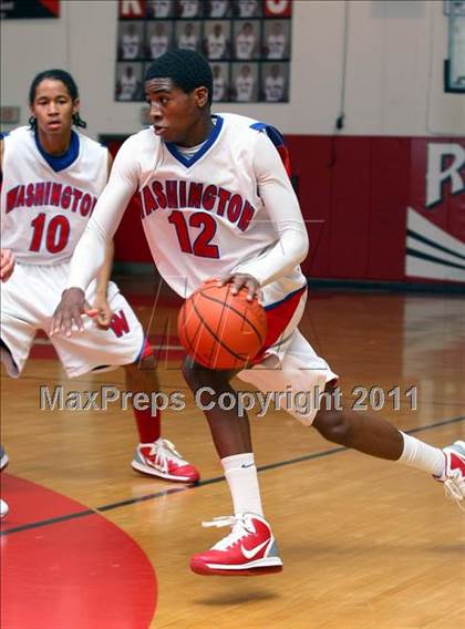 Thumbnail 2 in Washington vs. Bishop Montgomery (Sea Hawk Classic Championship Game) photogallery.