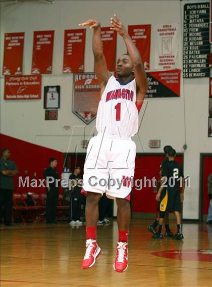 Thumbnail 1 in Washington vs. Bishop Montgomery (Sea Hawk Classic Championship Game) photogallery.