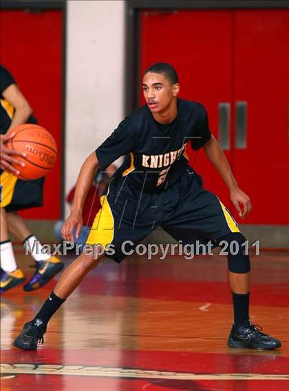 Thumbnail 3 in Washington vs. Bishop Montgomery (Sea Hawk Classic Championship Game) photogallery.