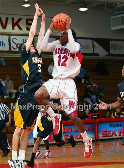 Thumbnail 3 in Washington vs. Bishop Montgomery (Sea Hawk Classic Championship Game) photogallery.