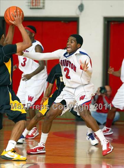 Thumbnail 1 in Washington vs. Bishop Montgomery (Sea Hawk Classic Championship Game) photogallery.