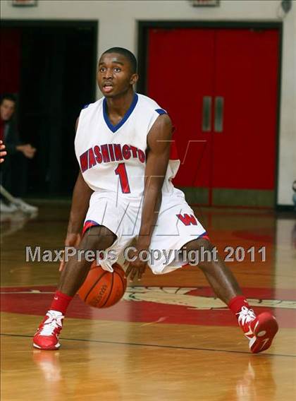 Thumbnail 1 in Washington vs. Bishop Montgomery (Sea Hawk Classic Championship Game) photogallery.