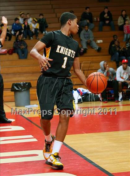Thumbnail 1 in Washington vs. Bishop Montgomery (Sea Hawk Classic Championship Game) photogallery.