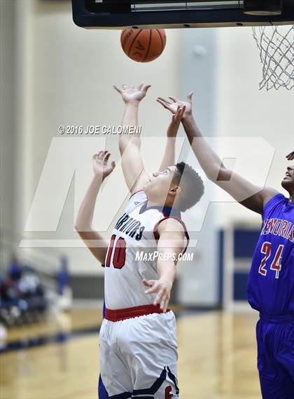 Thumbnail 3 in San Antonio Memorial vs Cornerstone Christian (SAISD Inivtational) photogallery.