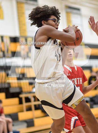 Thumbnail 1 in Olathe North @ Shawnee Mission West photogallery.