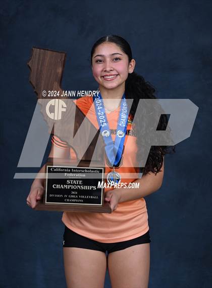 Thumbnail 3 in Hilmar vs South Pasadena (CIF Division 4 Final Awards) photogallery.