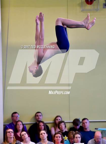 Thumbnail 3 in AAA Championship Dive Meet photogallery.