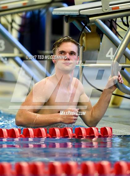 Thumbnail 2 in AAA Championship Dive Meet photogallery.