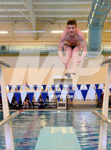 Thumbnail 2 in AAA Championship Dive Meet photogallery.