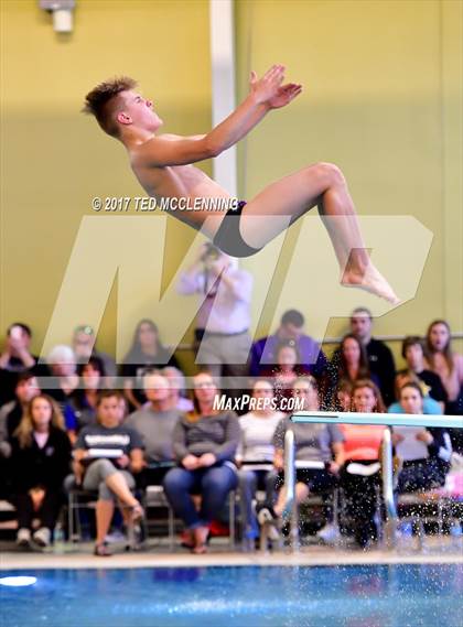 Thumbnail 3 in AAA Championship Dive Meet photogallery.