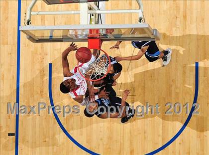 Thumbnail 3 in Mater Dei vs. Bullard (CIF D1 SoCal Regional Final) photogallery.