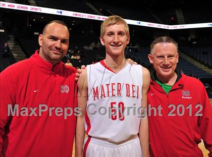Thumbnail 1 in Mater Dei vs. Bullard (CIF D1 SoCal Regional Final) photogallery.
