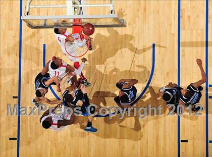 Thumbnail 2 in Mater Dei vs. Bullard (CIF D1 SoCal Regional Final) photogallery.