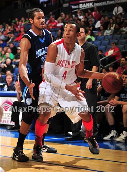 Thumbnail 1 in Mater Dei vs. Bullard (CIF D1 SoCal Regional Final) photogallery.