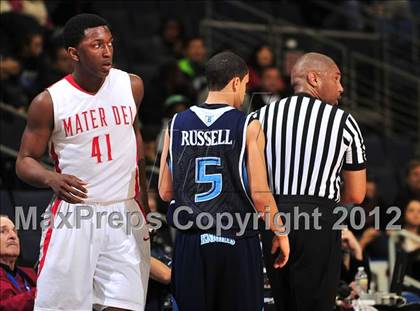 Thumbnail 1 in Mater Dei vs. Bullard (CIF D1 SoCal Regional Final) photogallery.
